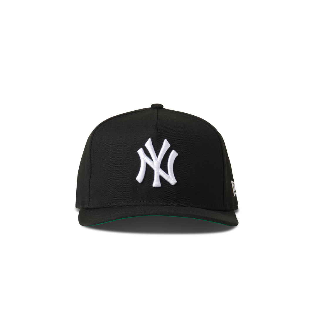 ANEW Two-Tone Loop Half Curve SnapBack