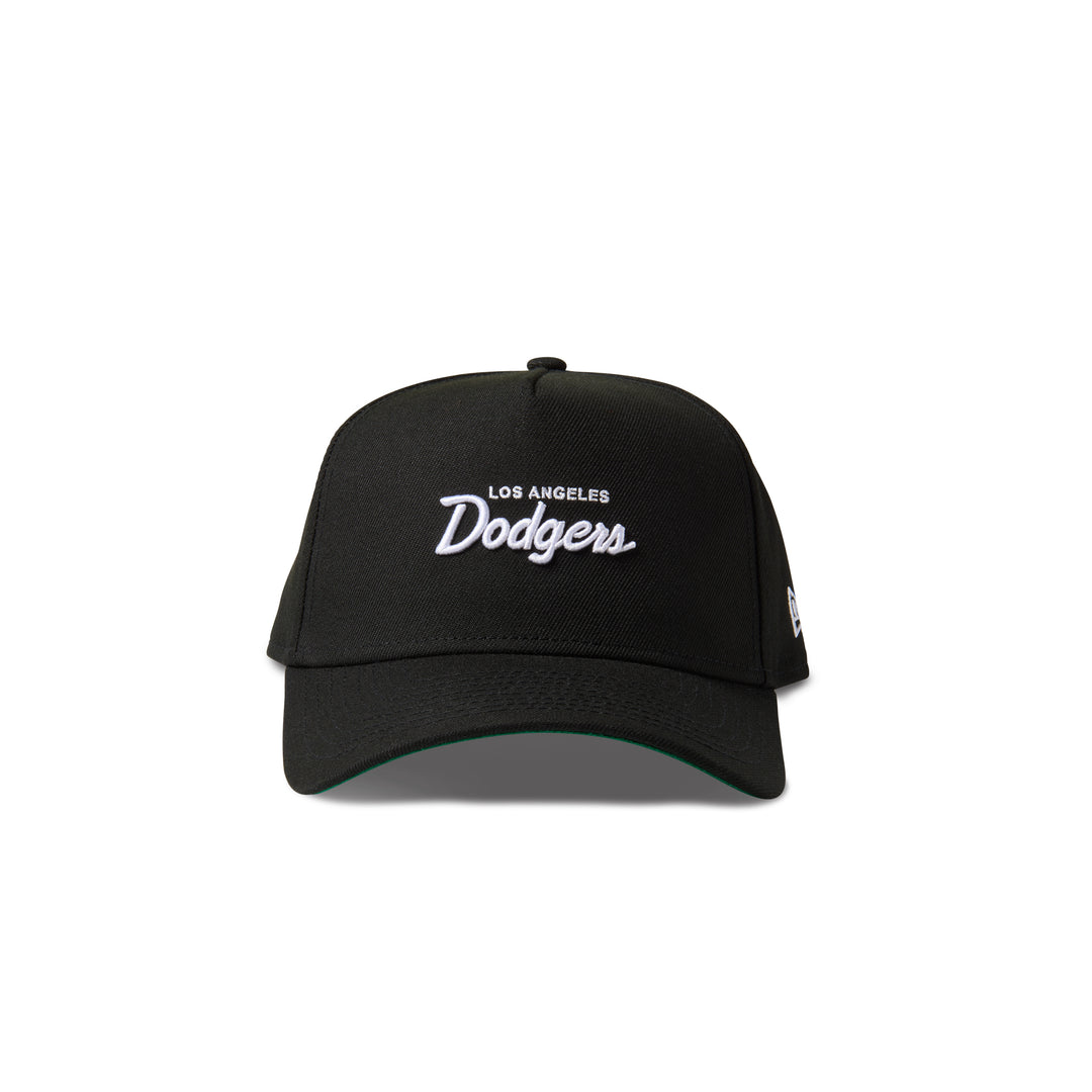 [New Era] 25年★HOT★ 940 MLB SCRIPTS LOGO LA Dodgers Black New Era Dodgers Micro Script 9Forty Snapback Black – Hall of