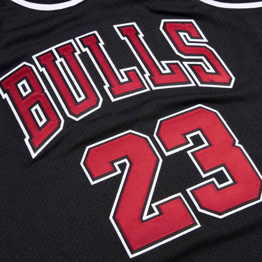 Mitchell & Ness Authentic Jersey Michael Jordan Bulls 97 Black