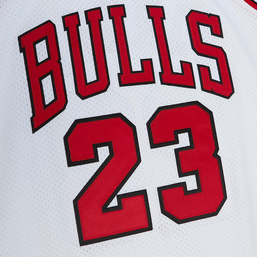 Mitchell & Ness Authentic Jersey Michael Jordan Bulls 97 White