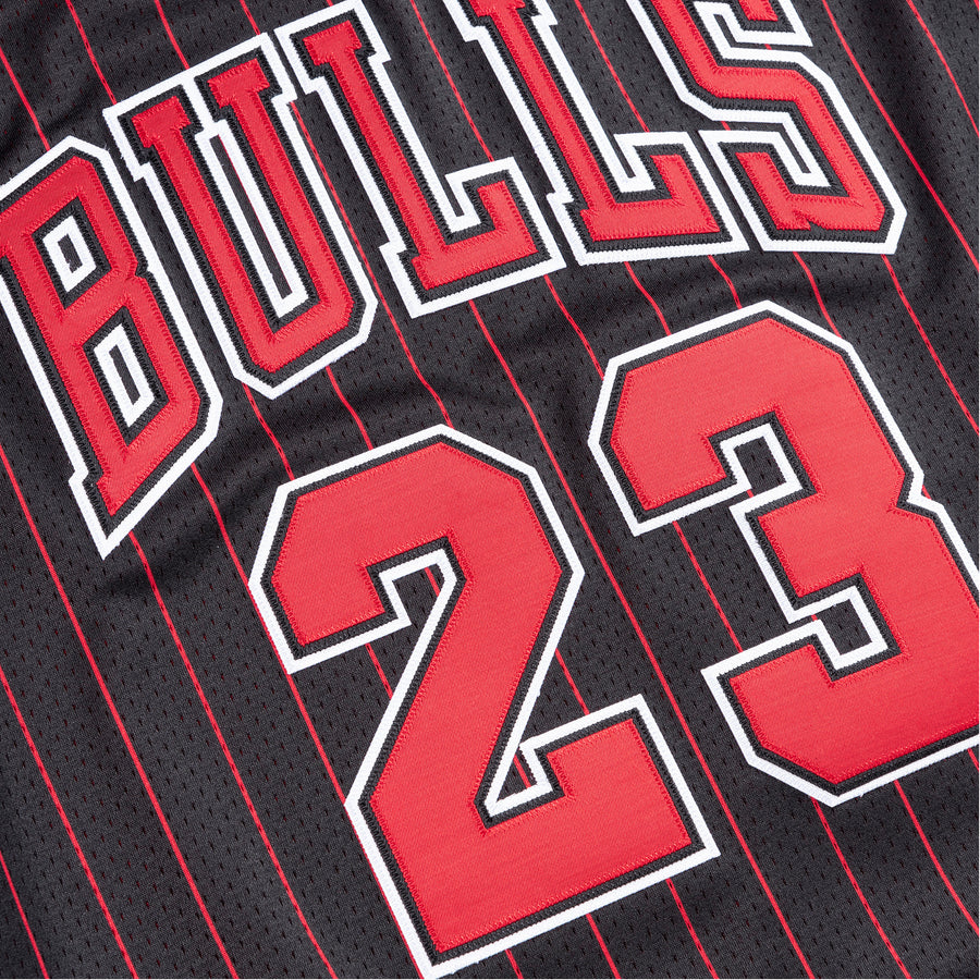 Mitchell & Ness Authentic Jersey Michael Jordan Bulls Alternate 97 Black