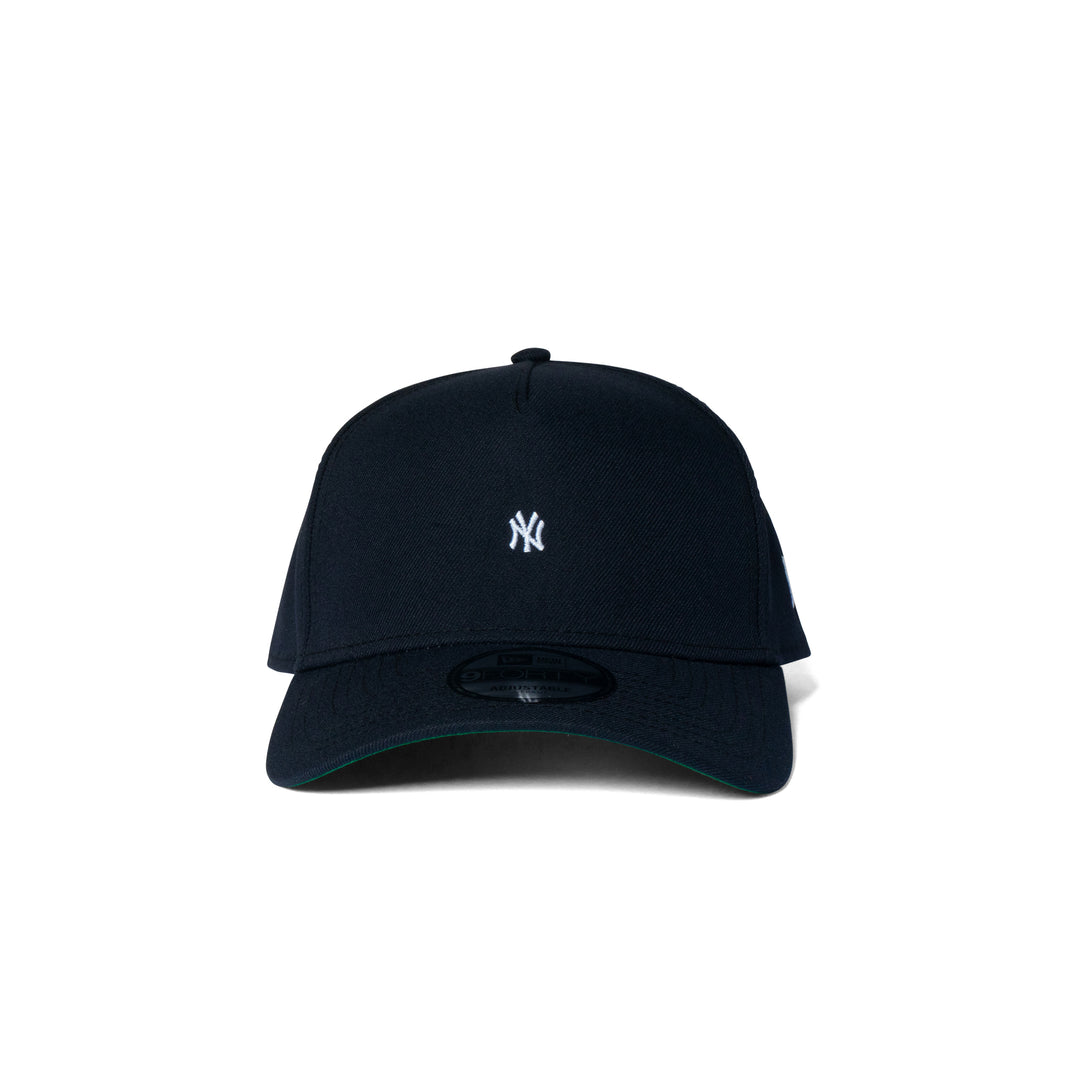 New Era Yankees Super Micro Logo 9Forty A Frame Snapback Navy