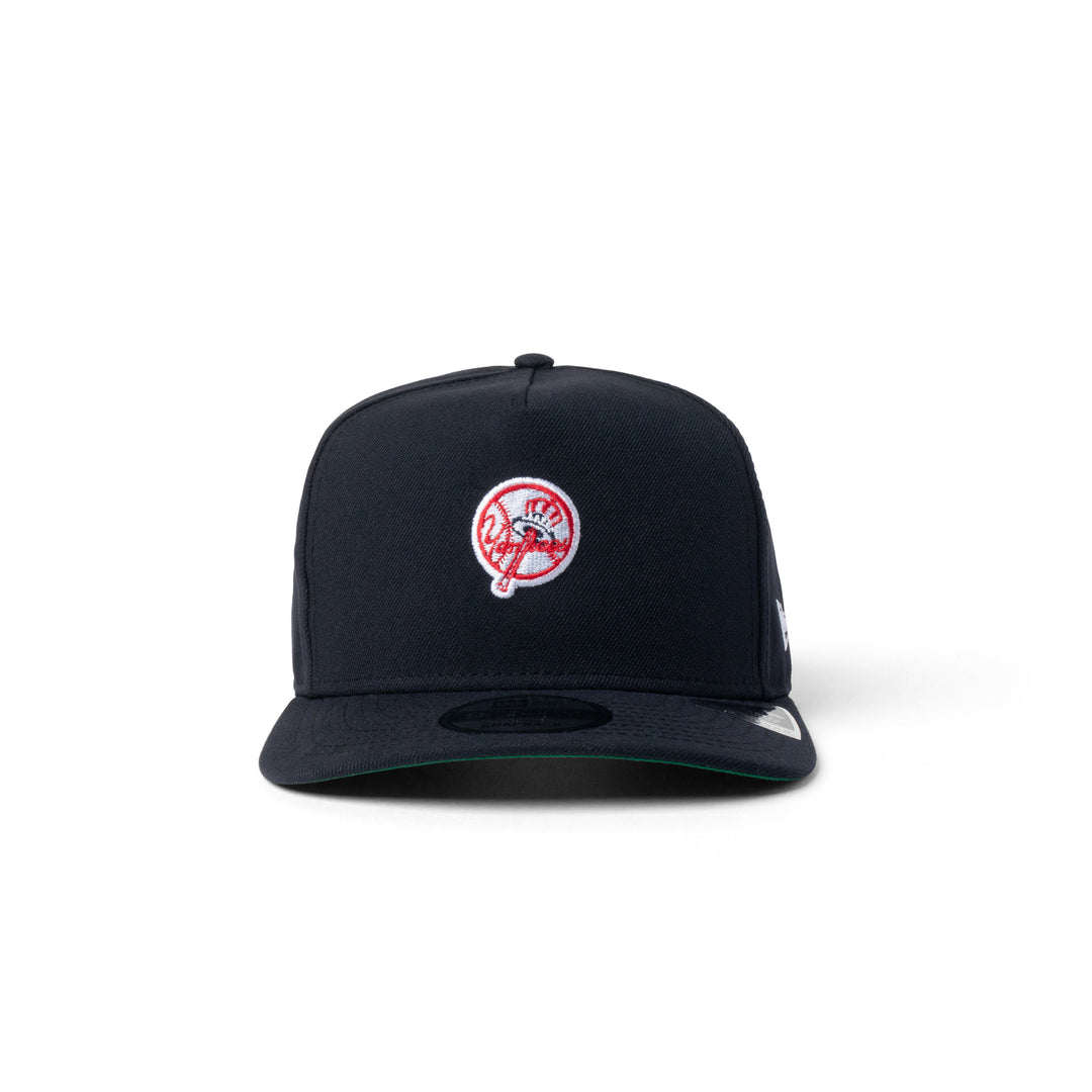 New Era Yankees Micro Club Logo 9Fifty Snapback Navy