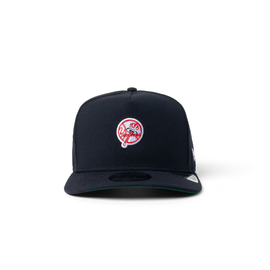 New Era Yankees Micro Club Logo 9Fifty Snapback Navy