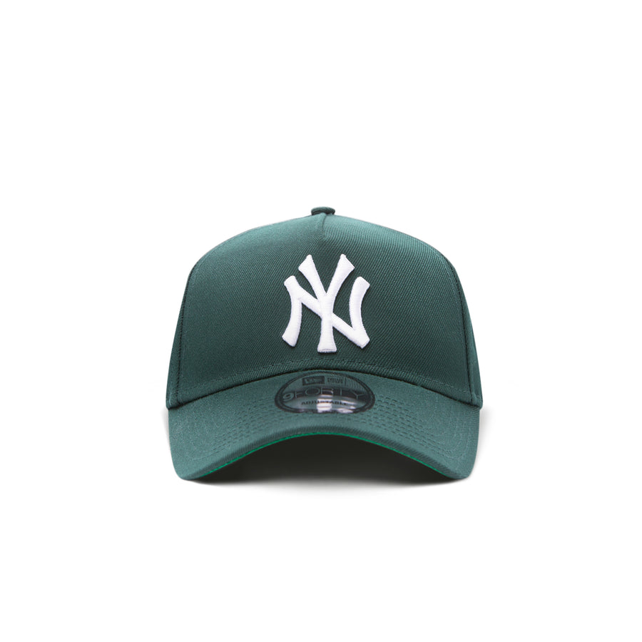 New Era Curved Brim 9FORTY Essential New York Yankees MLB White