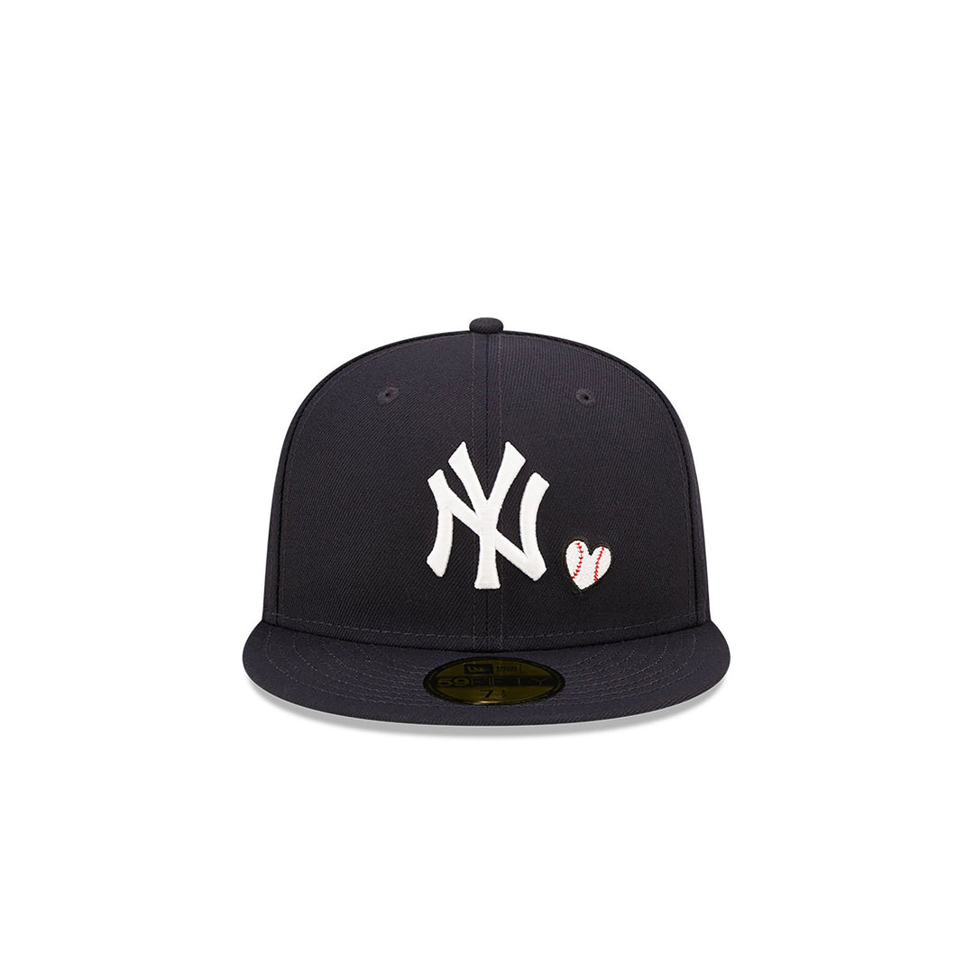59FIFTY NEW YORK YANKEES TEAM HEART FITTED CAP NAVY